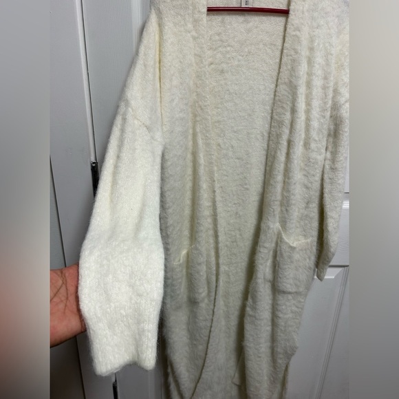 Ruby Moon Soft Cream Knitwear - Picture 5 of 7